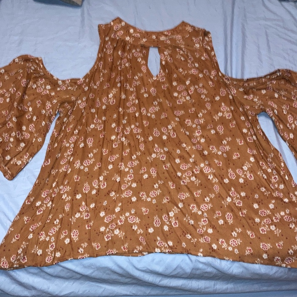 Floral blouse or tshirt Size L